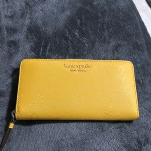 Kate Spade zip around wallet